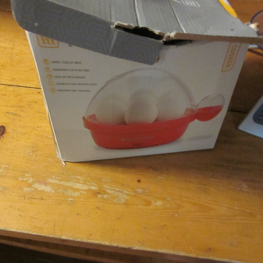 New red Toastmaster 7 egg electric 3 pc cooker